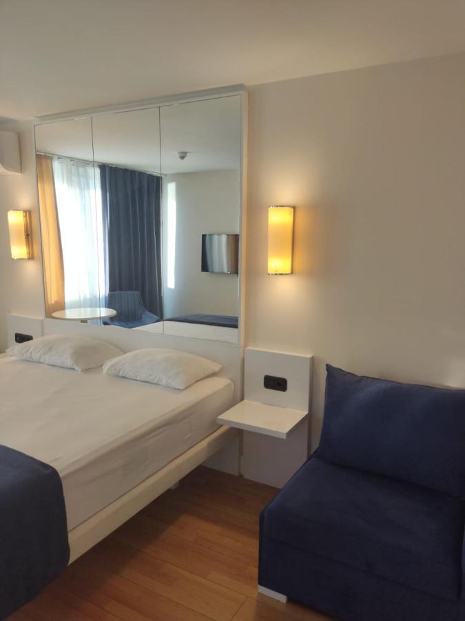 באטומי Orbi Twin Tower Apartement מראה חיצוני תמונה